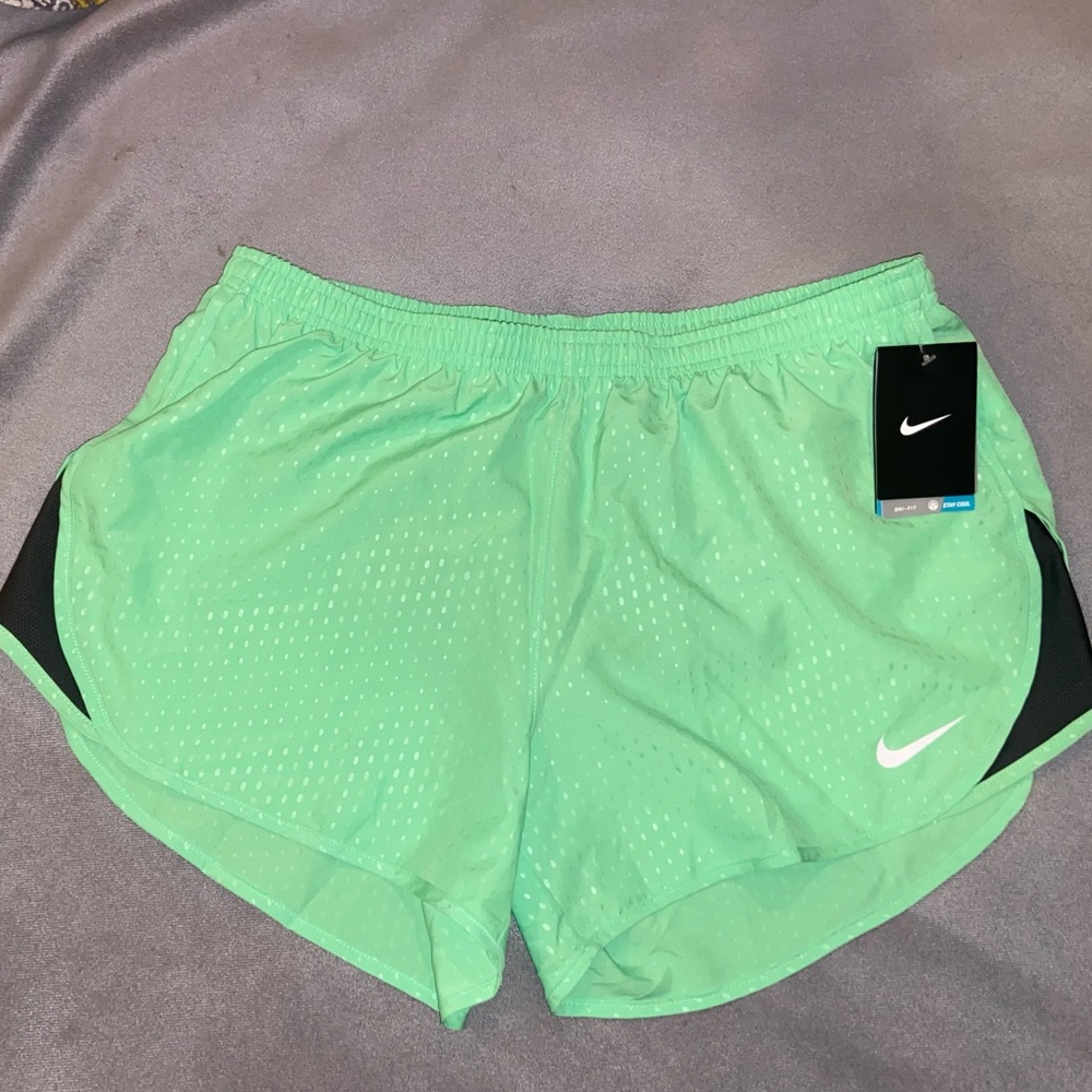 Womens Nike Dri-Fit shorts, large, NWT